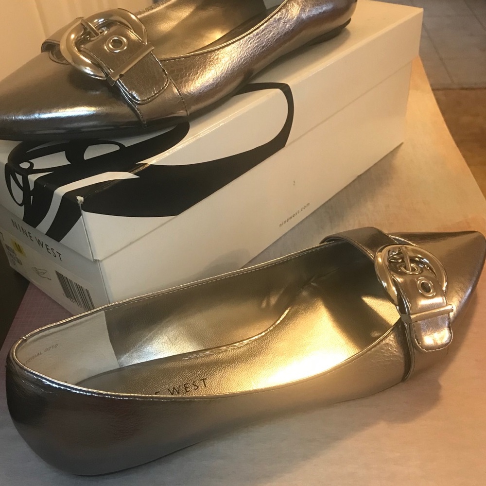 Nine West Silver Flats